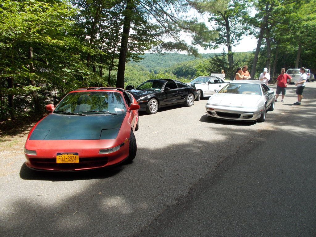 http://i160.photobucket.com/albums/t167/llorentz/Cruises/062512_Letchworth/DSCN0082.jpg