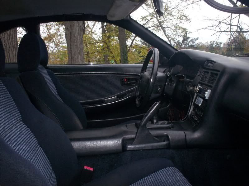 http://i160.photobucket.com/albums/t167/llorentz/MR2/Mods/Interior/1993ToyotaMR2026.jpg