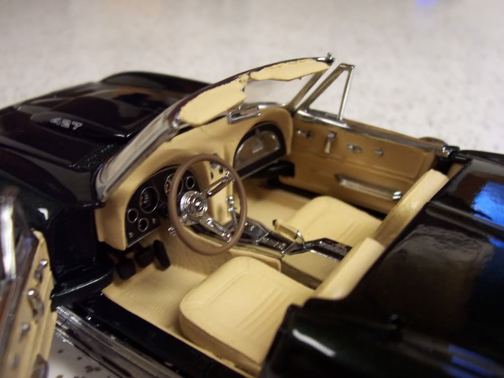 http://i160.photobucket.com/albums/t167/llorentz/StevesVette/Interior05.jpg