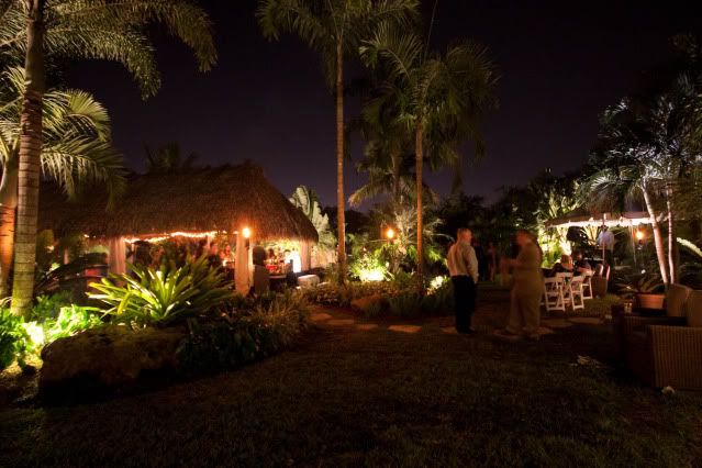 IMAGE: http://i160.photobucket.com/albums/t169/badprettykitty06/photography%20and%20weddings%20etc/IMG_0403.jpg