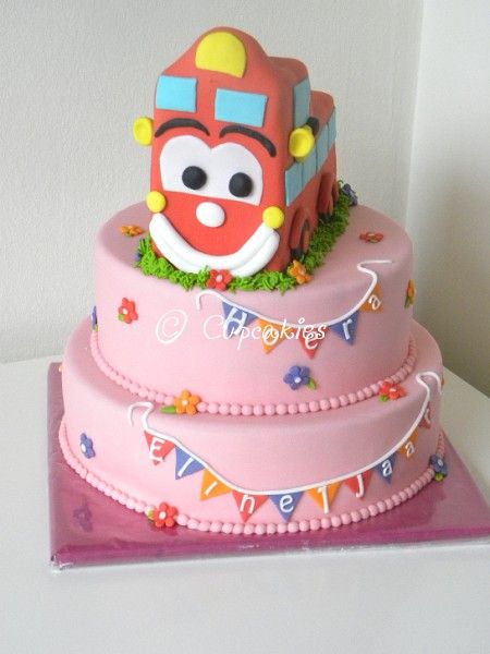 http://i160.photobucket.com/albums/t170/JoyceCollin/Taart/DSCN7416-border_zpsc4aae5b3.jpg