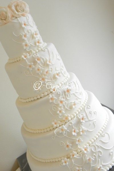 http://i160.photobucket.com/albums/t170/JoyceCollin/Taart/DSCN8174-border_zps8cb0b567.jpg