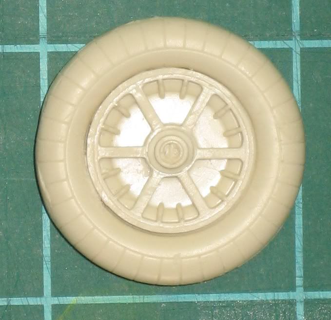 1-24resinEarly-mid109Tiresxx002.jpg
