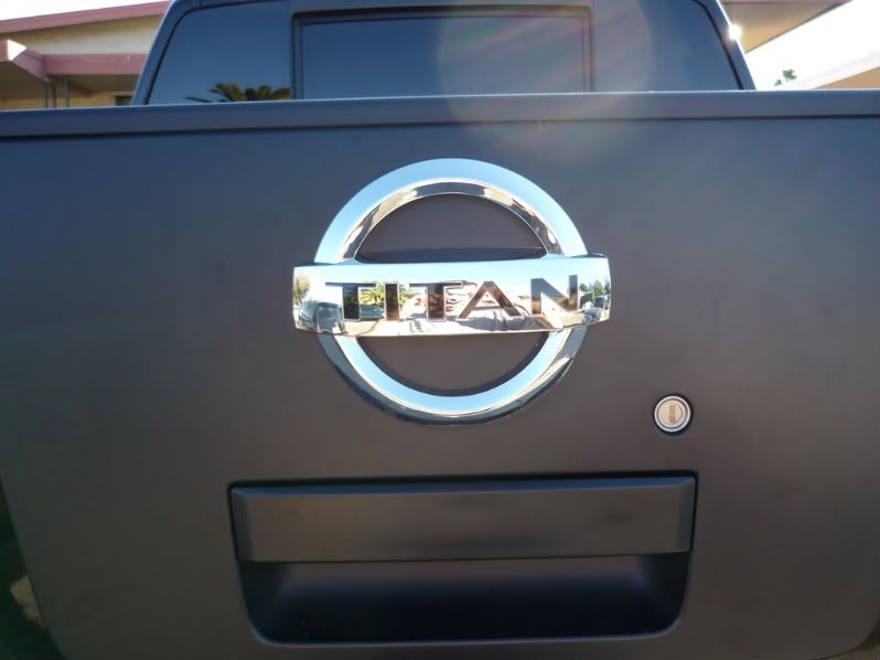 Nissan titan black pearl emblems #6