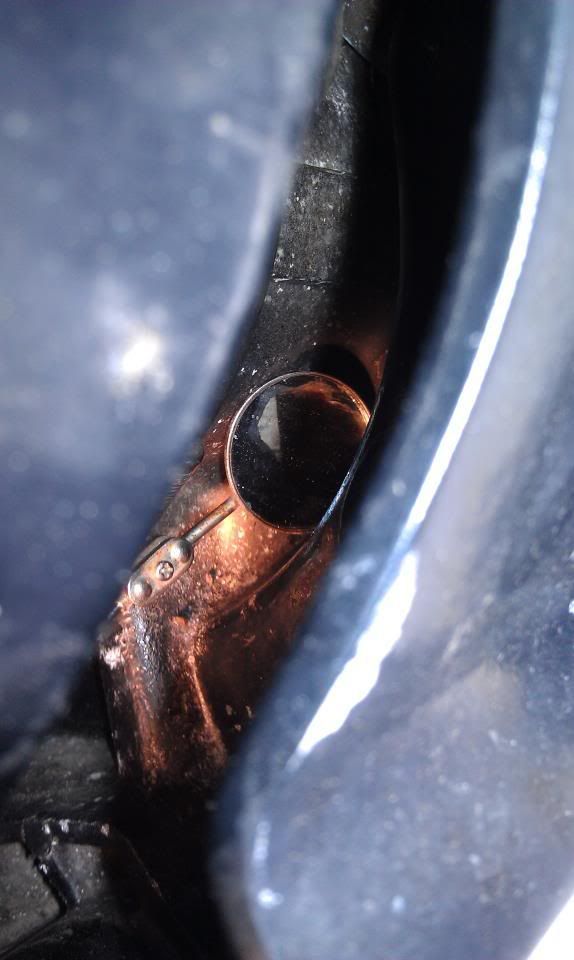 hole2.jpg
