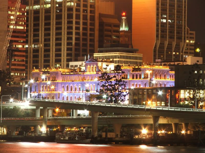 IMAGE: http://i160.photobucket.com/albums/t173/DigiPixVC/BrisbaneCasino.jpg