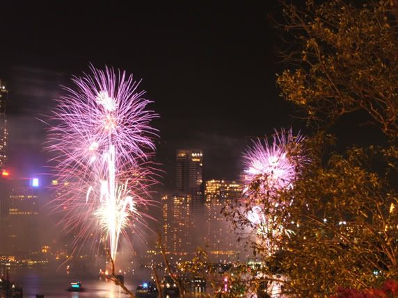 IMAGE: http://i160.photobucket.com/albums/t173/DigiPixVC/city.jpg