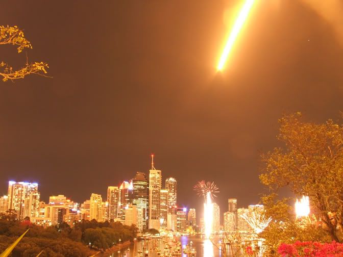 IMAGE: http://i160.photobucket.com/albums/t173/DigiPixVC/f1-112.jpg