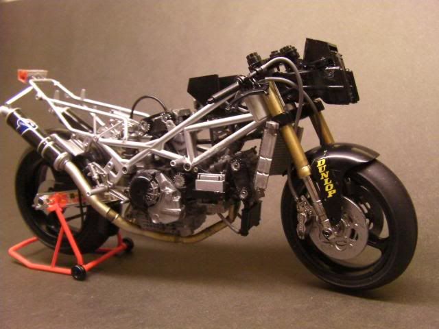 ducatti888006.jpg