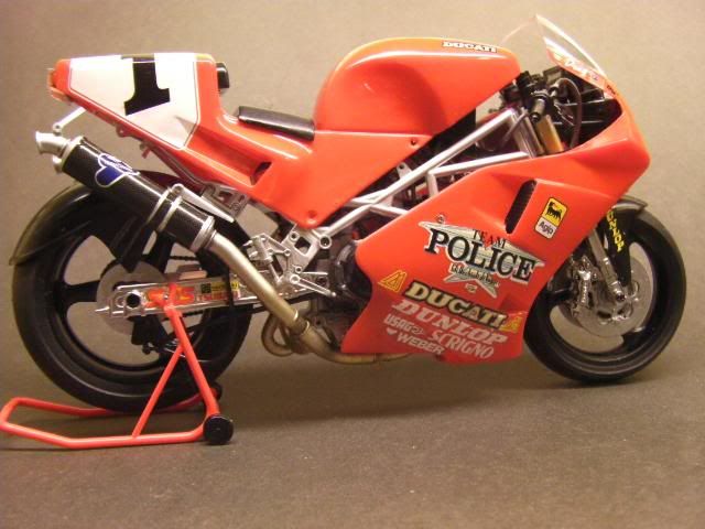 ducatti888010.jpg