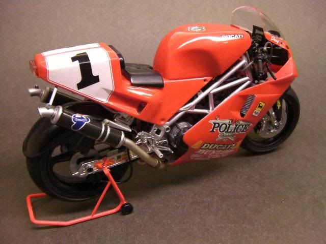 ducatti888011.jpg