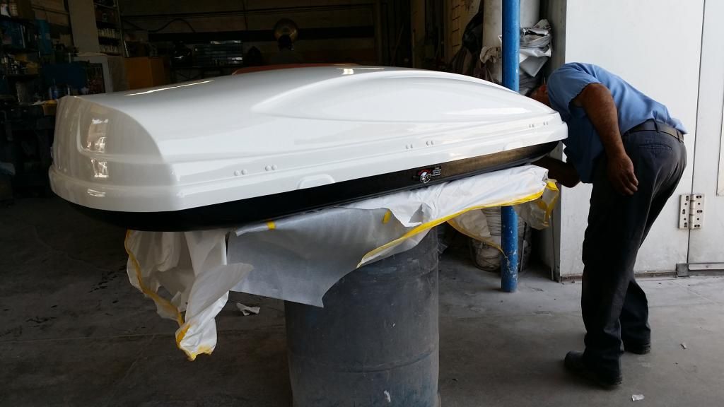 Thule Roof Box painted to match FJ roof color Toyota FJ Cruiser Forum