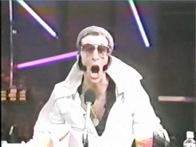 Ch9_10ElvisWig.png
