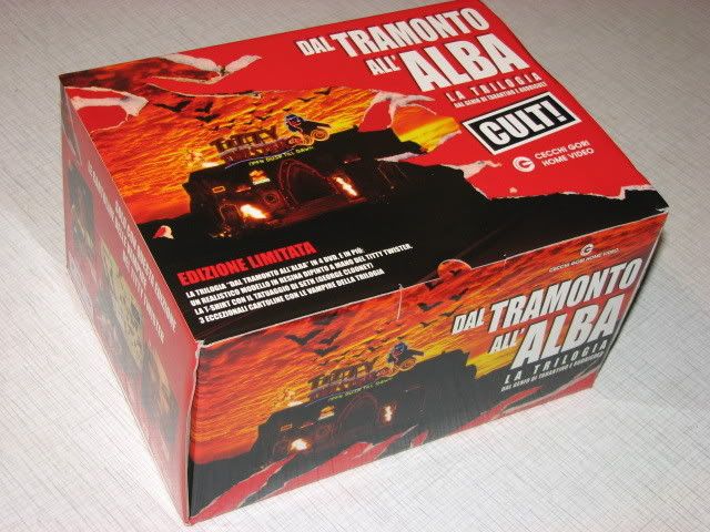 From Dusk Till Dawn trilogy LE Box (R2 Italy) From Dusk Till Dawn trilogy LE Box (R2 Italy)