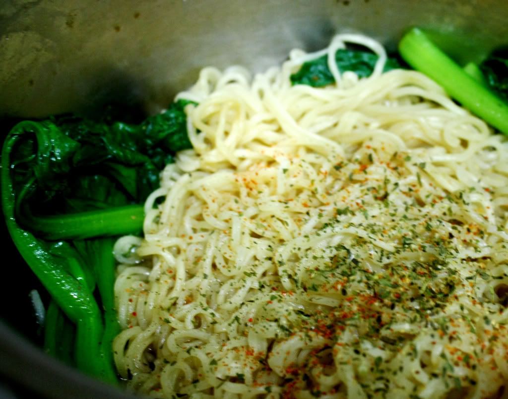 instantnoodles2.jpg picture by classifiedramblings