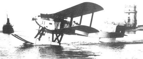 9. Hidroavião de Sacadura Cabral e Gago Coutinho. Primeira travessia da Europa para a América do sul Em avião, 1922.