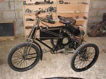1900 De Dion-Boutin Tricycle
