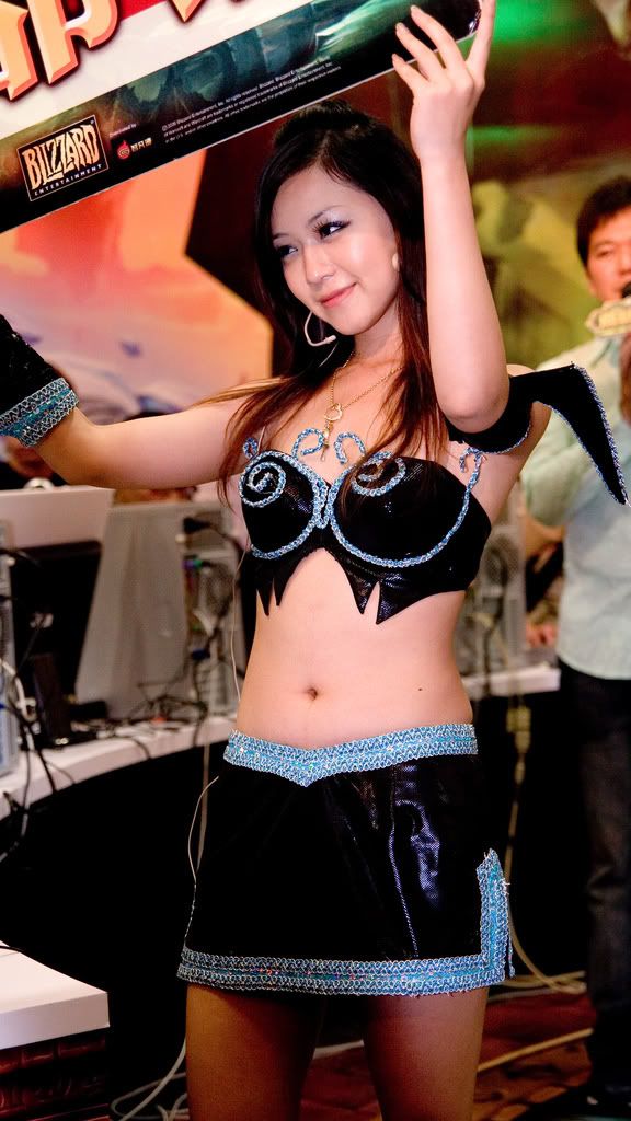 Photo Hot Gadis Warcraft Cosplay [ www.BlogApaAja.com ]