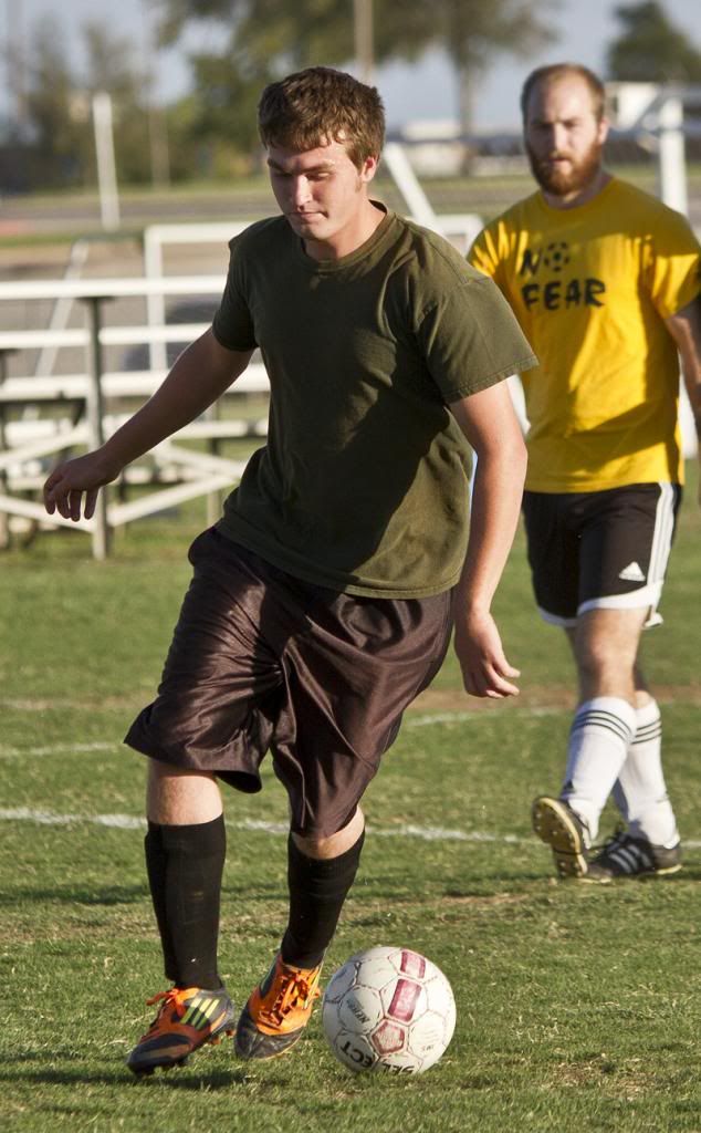 IMAGE: http://i160.photobucket.com/albums/t199/hotled1944/william.jpg